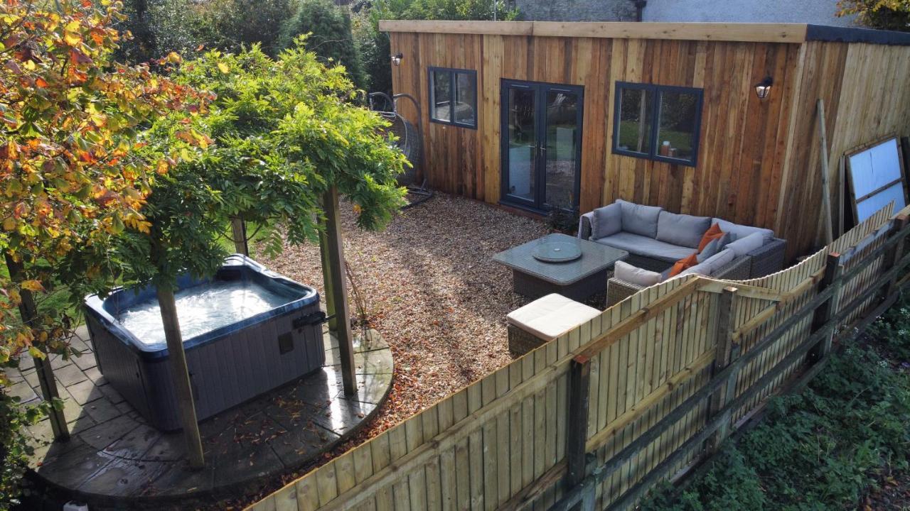 Wisteria View With Hottub & Cabin Sleeps 20 كيبنهام المظهر الخارجي الصورة
