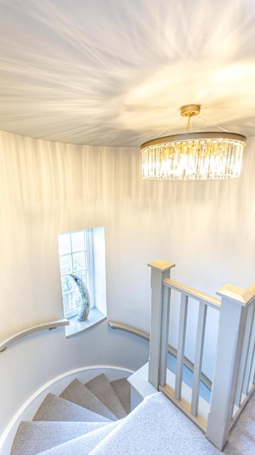 Wisteria View With Hottub & Cabin Sleeps 20 كيبنهام المظهر الخارجي الصورة