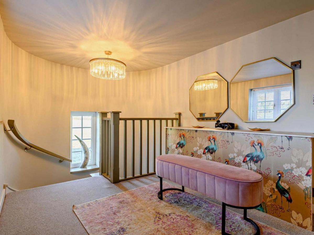 Wisteria View With Hottub & Cabin Sleeps 20 كيبنهام المظهر الخارجي الصورة
